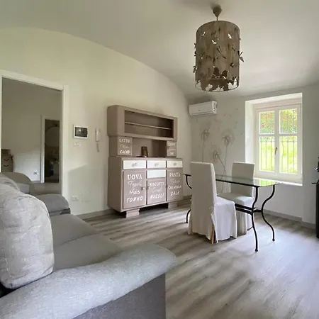 Novecento Charming 住宿加早餐酒店 阿维里亚那