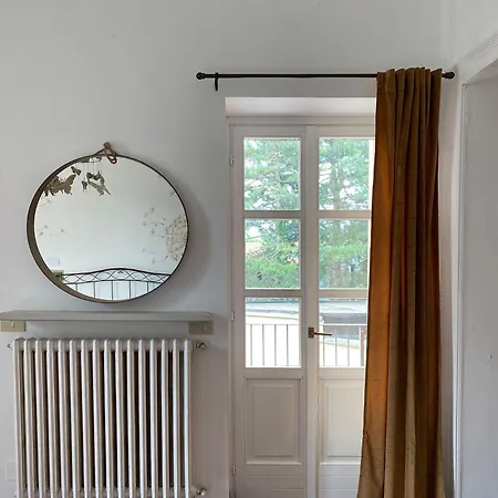 Novecento Charming 住宿加早餐酒店 阿维里亚那