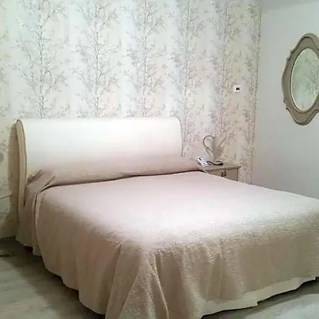 Novecento Charming Couette-café 4*
